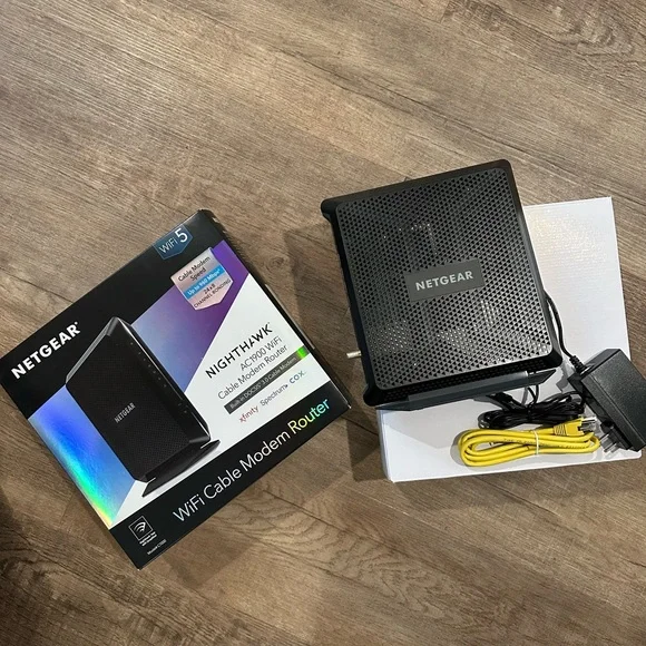 Netgear Nighthawk AC1900 Cable Modem Router - Picture 5 of 7